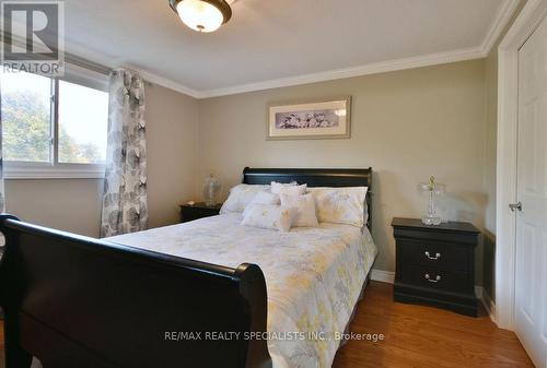 26 Doris Drive, Barrie, ON - Indoor Photo Showing Bedroom