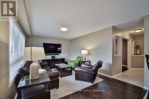 363 Edenbrook Hill Drive, Brampton, ON - Indoor Photo Showing Living Room