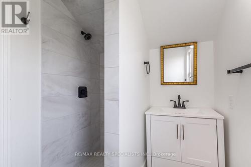 8714 Fifth Line, Halton Hills, ON - Indoor Photo Showing Bathroom