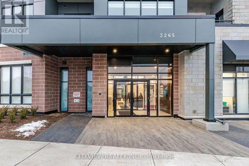 503 - 3265 Carding Mill Trail, Oakville, ON - Outdoor