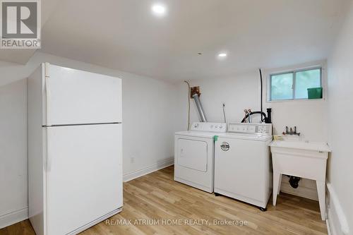 1242 Alexandra Avenue, Mississauga, ON - Indoor Photo Showing Laundry Room