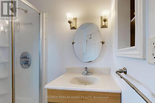 1242 Alexandra Avenue, Mississauga, ON - Indoor Photo Showing Bathroom