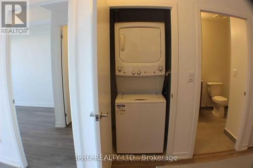 1008 - 2520 Eglinton Avenue W, Mississauga, ON - Indoor Photo Showing Laundry Room