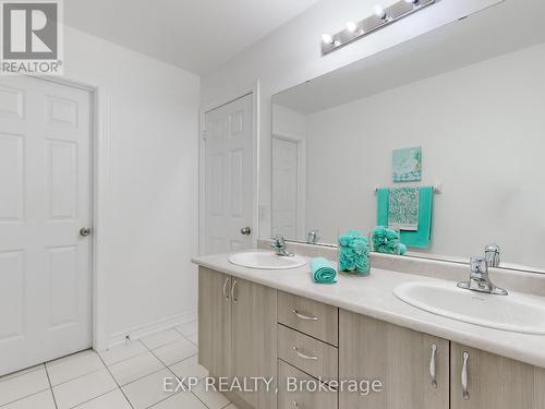 5 Ricardo Road, Brampton, ON - Indoor Photo Showing Bathroom