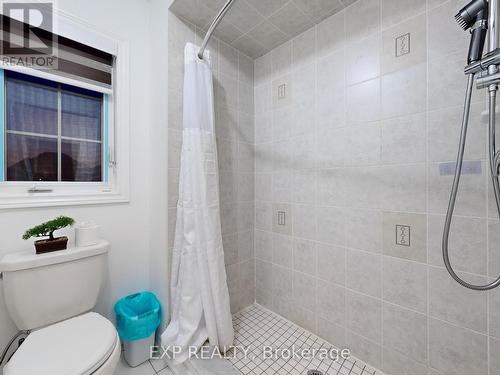 5 Ricardo Road, Brampton, ON - Indoor Photo Showing Bathroom