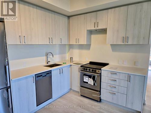 1806 - 8010 Derry Road, Milton, ON - Indoor Photo Showing Kitchen