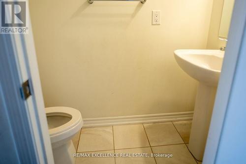 527 Fir Court, Milton, ON - Indoor Photo Showing Bathroom