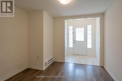 527 Fir Court, Milton, ON - Indoor Photo Showing Other Room