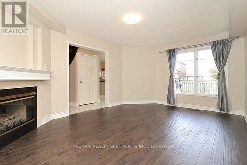 3247 Bloomfield Drive, Mississauga, ON - Indoor Photo Showing Living Room With Fireplace