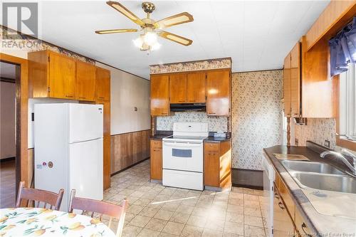 5448 Route 101, Central Blissville, NB - Indoor Photo Showing Kitchen With Double Sink