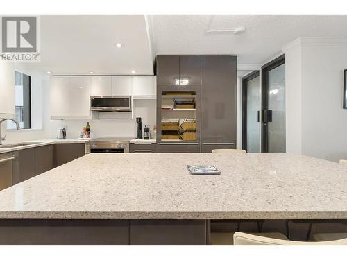 201 1995 Beach Avenue, Vancouver, BC - Indoor Photo Showing Kitchen With Upgraded Kitchen