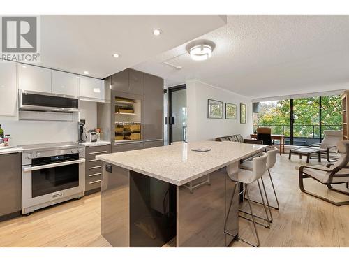 201 1995 Beach Avenue, Vancouver, BC - Indoor Photo Showing Kitchen With Upgraded Kitchen