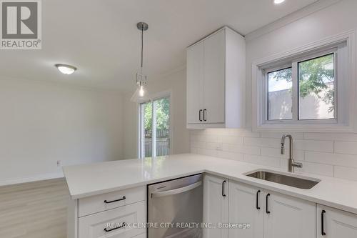 37 - 1294 Byron Baseline Road, London, ON - Indoor Photo Showing Kitchen With Upgraded Kitchen