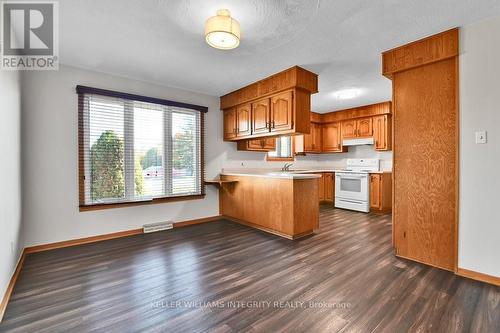 20397 Park Crescent, South Glengarry, ON - Indoor Photo Showing Kitchen