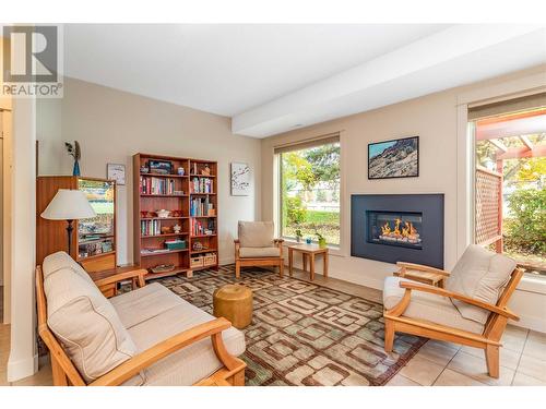 3350 Woodsdale Road Unit# 501, Lake Country, BC - Indoor Photo Showing Living Room With Fireplace