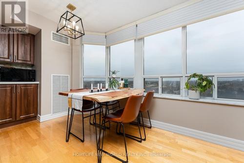 1110 - 5418 Yonge Street, Toronto, ON - Indoor Photo Showing Dining Room