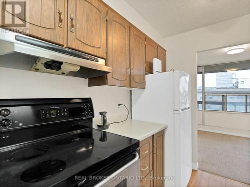 701 - 55 William Street E, Oshawa, ON - Indoor Photo Showing Kitchen