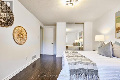 472 Sheppard Avenue, Pickering, ON - Indoor Photo Showing Bedroom