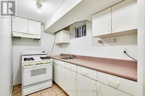 472 Sheppard Avenue, Pickering, ON - Indoor Photo Showing Kitchen