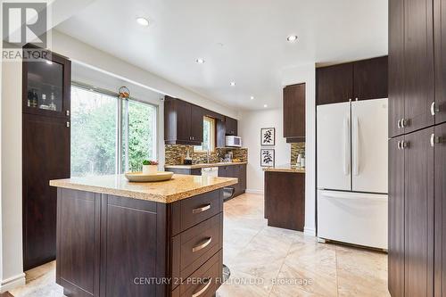 472 Sheppard Avenue, Pickering, ON - Indoor Photo Showing Kitchen