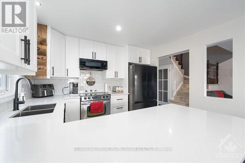 618 Emerald Street, Clarence-Rockland, ON - Indoor Photo Showing Kitchen With Double Sink