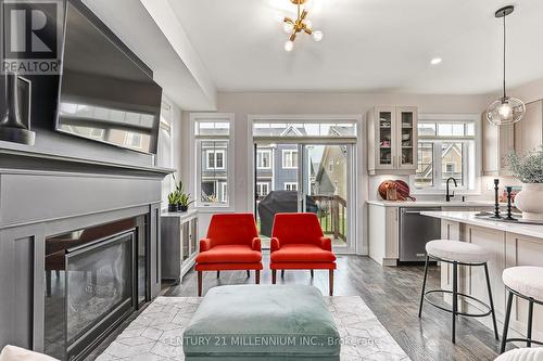 120 Sycamore Street, Blue Mountains, ON - Indoor Photo Showing Living Room With Fireplace