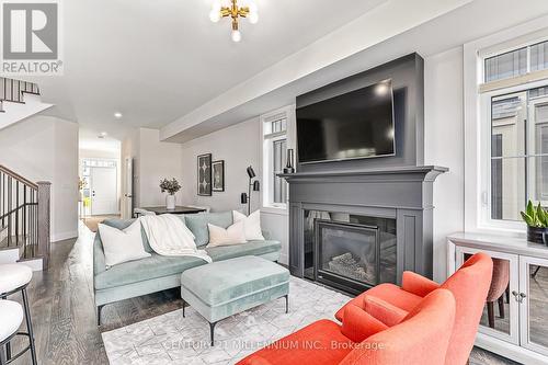 120 Sycamore Street, Blue Mountains, ON - Indoor Photo Showing Living Room With Fireplace