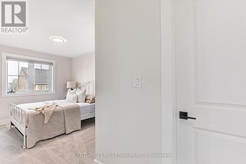 120 Sycamore Street, Blue Mountains, ON - Indoor Photo Showing Bedroom