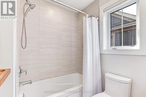 120 Sycamore Street, Blue Mountains, ON - Indoor Photo Showing Bathroom