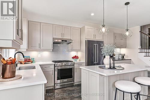 120 Sycamore Street, Blue Mountains, ON - Indoor Photo Showing Kitchen With Upgraded Kitchen