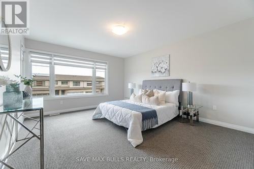 7381 Matteo Drive, Niagara Falls, ON - Indoor Photo Showing Bedroom