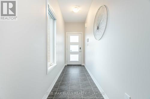 7381 Matteo Drive, Niagara Falls, ON - Indoor Photo Showing Other Room