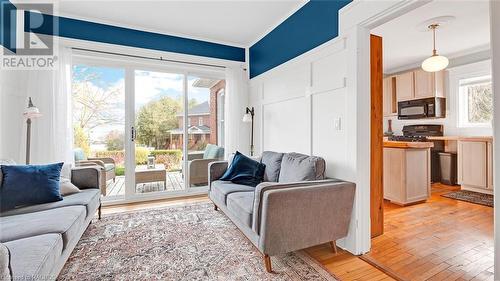 56 Bridge Street, Meaford, ON - Indoor Photo Showing Living Room