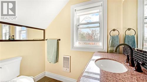 56 Bridge Street, Meaford, ON - Indoor Photo Showing Bathroom