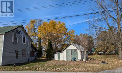 20 Grand Trunk Avenue, Leeds & The Thousand Islands, ON 