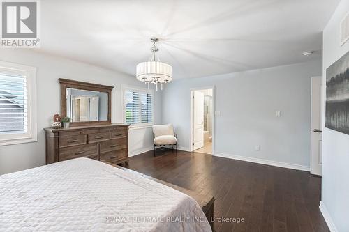 10 Northwest Court, Halton Hills, ON - Indoor Photo Showing Bedroom