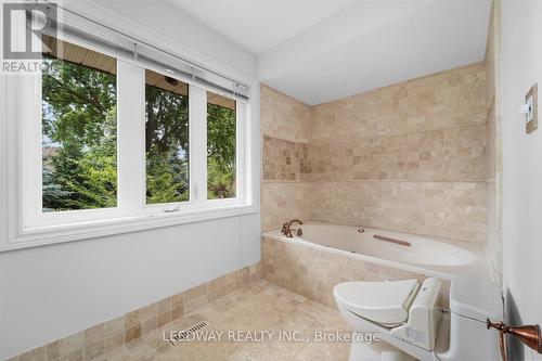 1750 Bridewell Court, Mississauga, ON - Indoor Photo Showing Bathroom