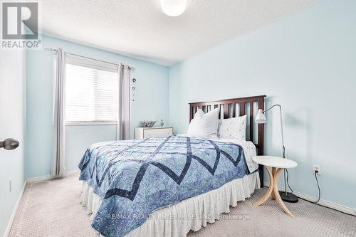 5258 Russell View Road, Mississauga, ON - Indoor Photo Showing Bedroom