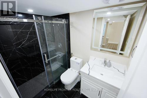 4 Black Diamond Crescent, Brampton, ON - Indoor Photo Showing Bathroom