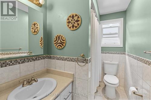 3504 Marion Court, Burlington, ON - Indoor Photo Showing Bathroom