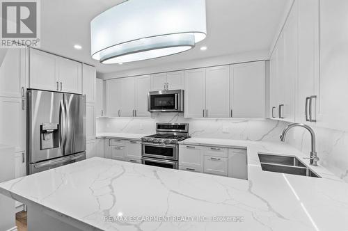 3504 Marion Court, Burlington, ON - Indoor Photo Showing Kitchen With Double Sink With Upgraded Kitchen