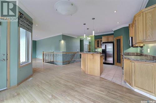 12118 Wascana Heights, Regina, SK - Indoor Photo Showing Kitchen