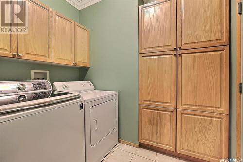 12118 Wascana Heights, Regina, SK - Indoor Photo Showing Laundry Room