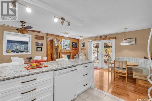 563 Costigan Road, Saskatoon, SK - Indoor Photo Showing Kitchen With Upgraded Kitchen