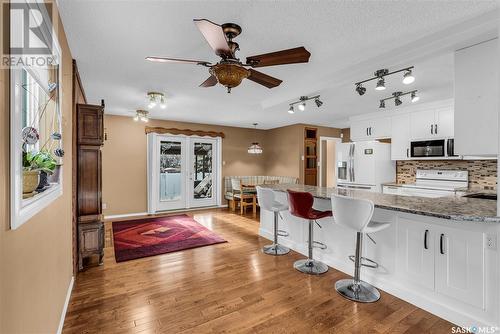 563 Costigan Road, Saskatoon, SK - Indoor Photo Showing Kitchen