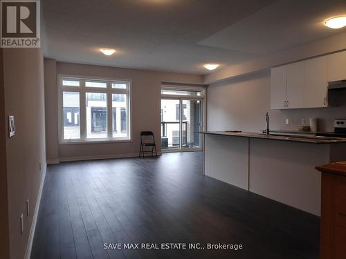 610 - 585 Colborne Street E, Brantford, ON - Indoor Photo Showing Kitchen