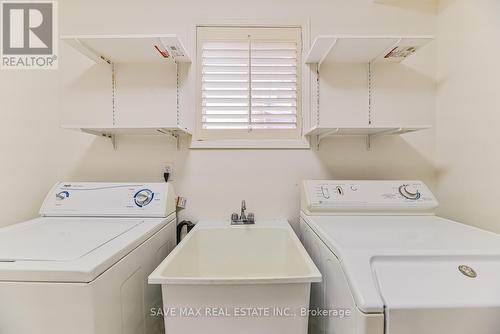 40 Eric Clarke Drive, Whitby, ON - Indoor Photo Showing Laundry Room