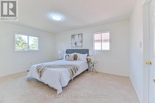 40 Eric Clarke Drive, Whitby, ON - Indoor Photo Showing Bedroom