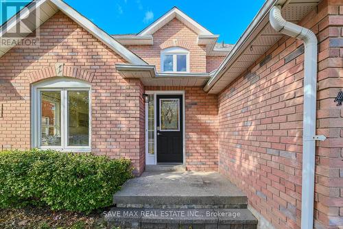 40 Eric Clarke Drive, Whitby, ON - Outdoor