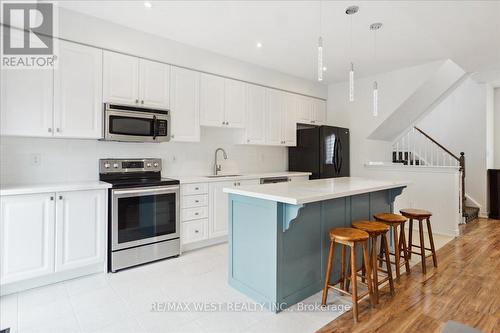 17 Devineridge Avenue, Ajax, ON - Indoor Photo Showing Kitchen